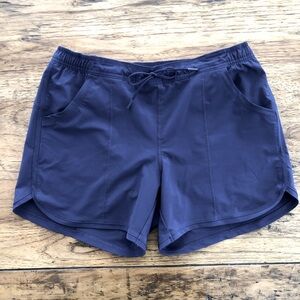 Land’s End Navy Women’s 5” Board Short With Panty Size 12